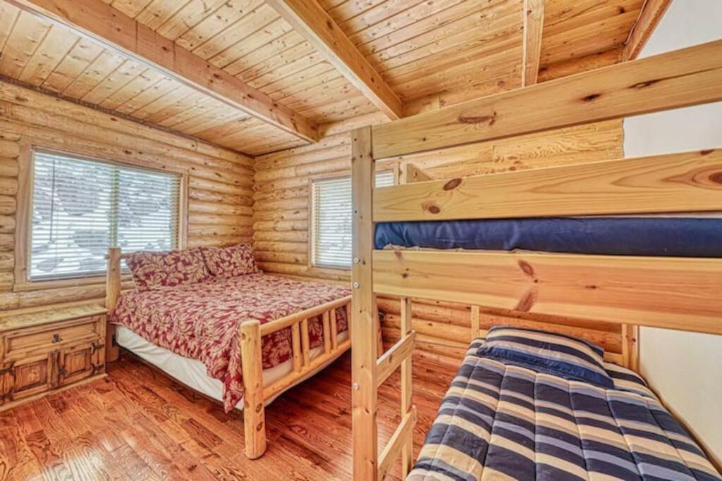Spectacular Chalet Overlooking The Ski Slopes ブライアン・ヘッド エクステリア 写真