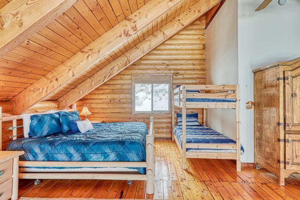 Spectacular Chalet Overlooking The Ski Slopes ブライアン・ヘッド エクステリア 写真