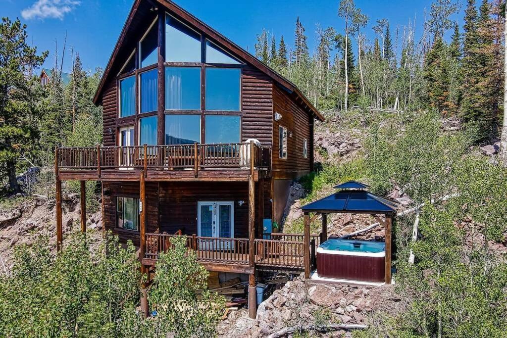 Spectacular Chalet Overlooking The Ski Slopes ブライアン・ヘッド エクステリア 写真